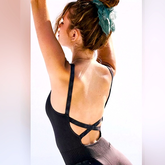 Free People FP Movement Good Karma Runsie - Picture 2 of 9